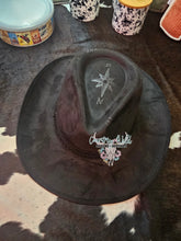 Load image into Gallery viewer, Custom Burned Felt Cowgirl Hat