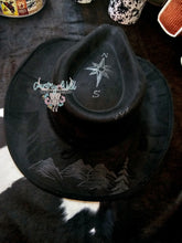 Load image into Gallery viewer, Custom Burned Felt Cowgirl Hat
