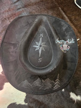 Load image into Gallery viewer, Custom Burned Felt Cowgirl Hat
